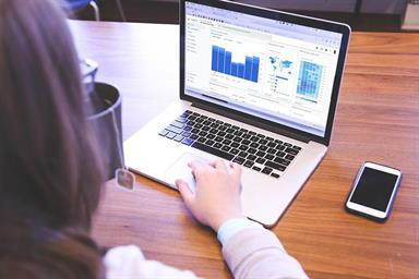 imageKeuntungan Pengadaan Peralatan dan Perlengkapan Perusahaan Lewat  Aplikasi E-Procurement ERP360